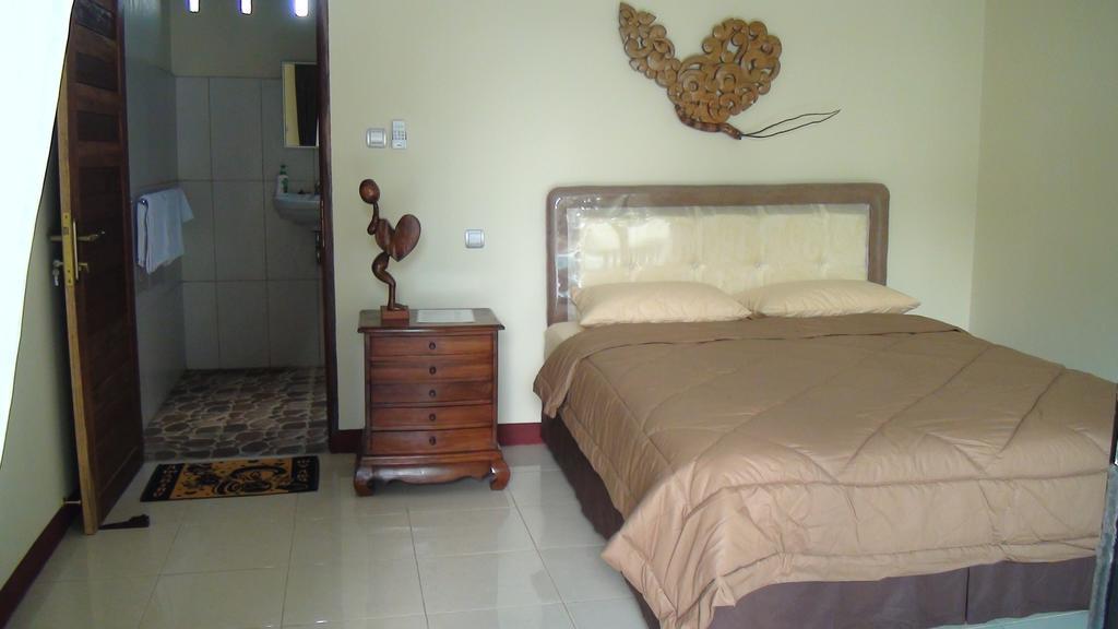 Villa Yukie Senggigi Montongbuwoh Habitación foto