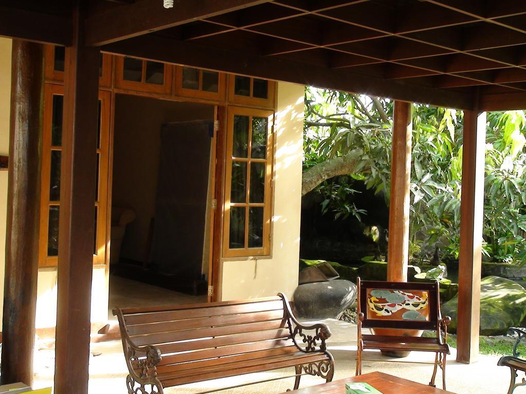 Villa Yukie Senggigi Montongbuwoh Habitación foto