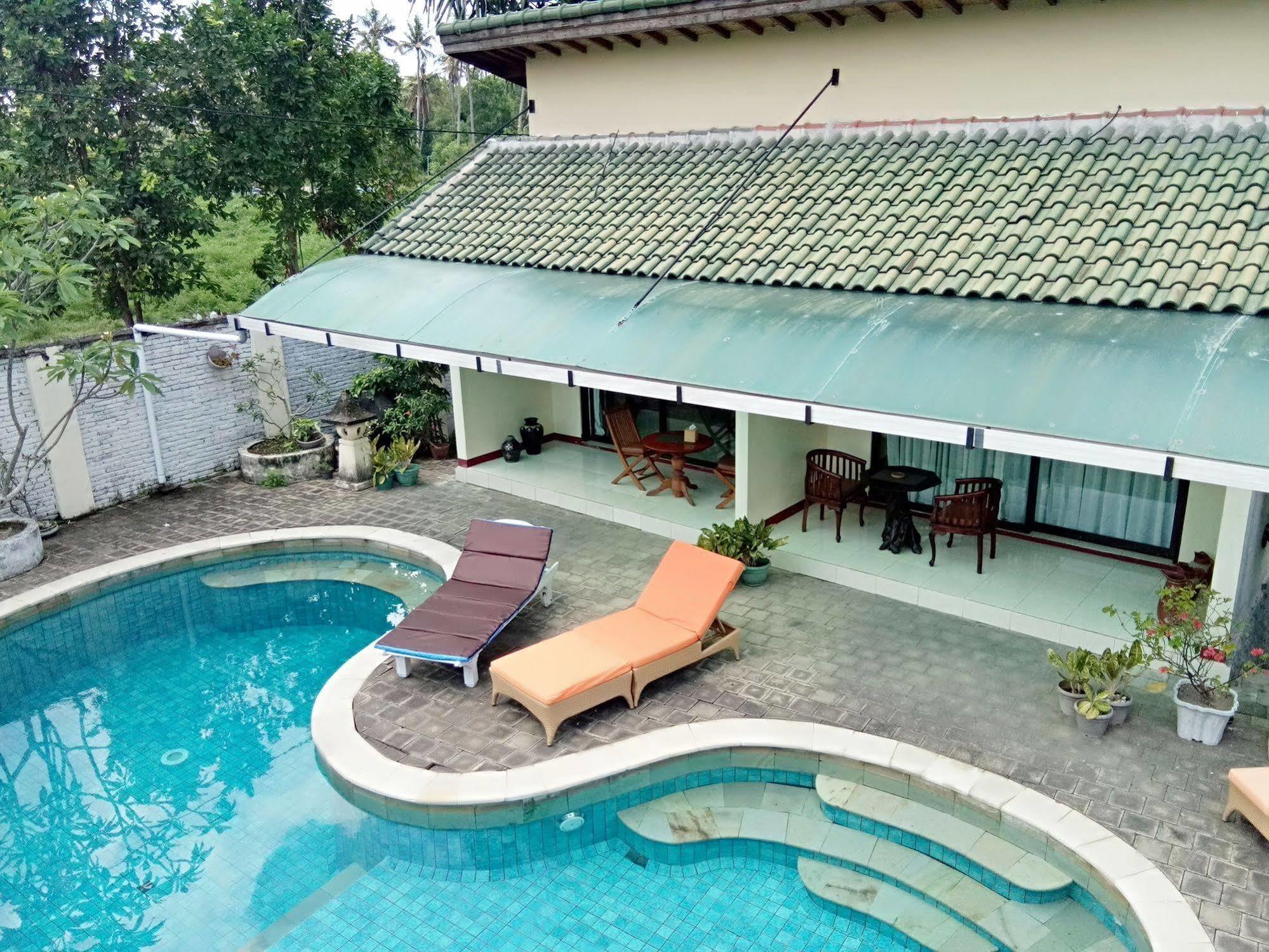 Villa Yukie Senggigi Montongbuwoh Exterior foto