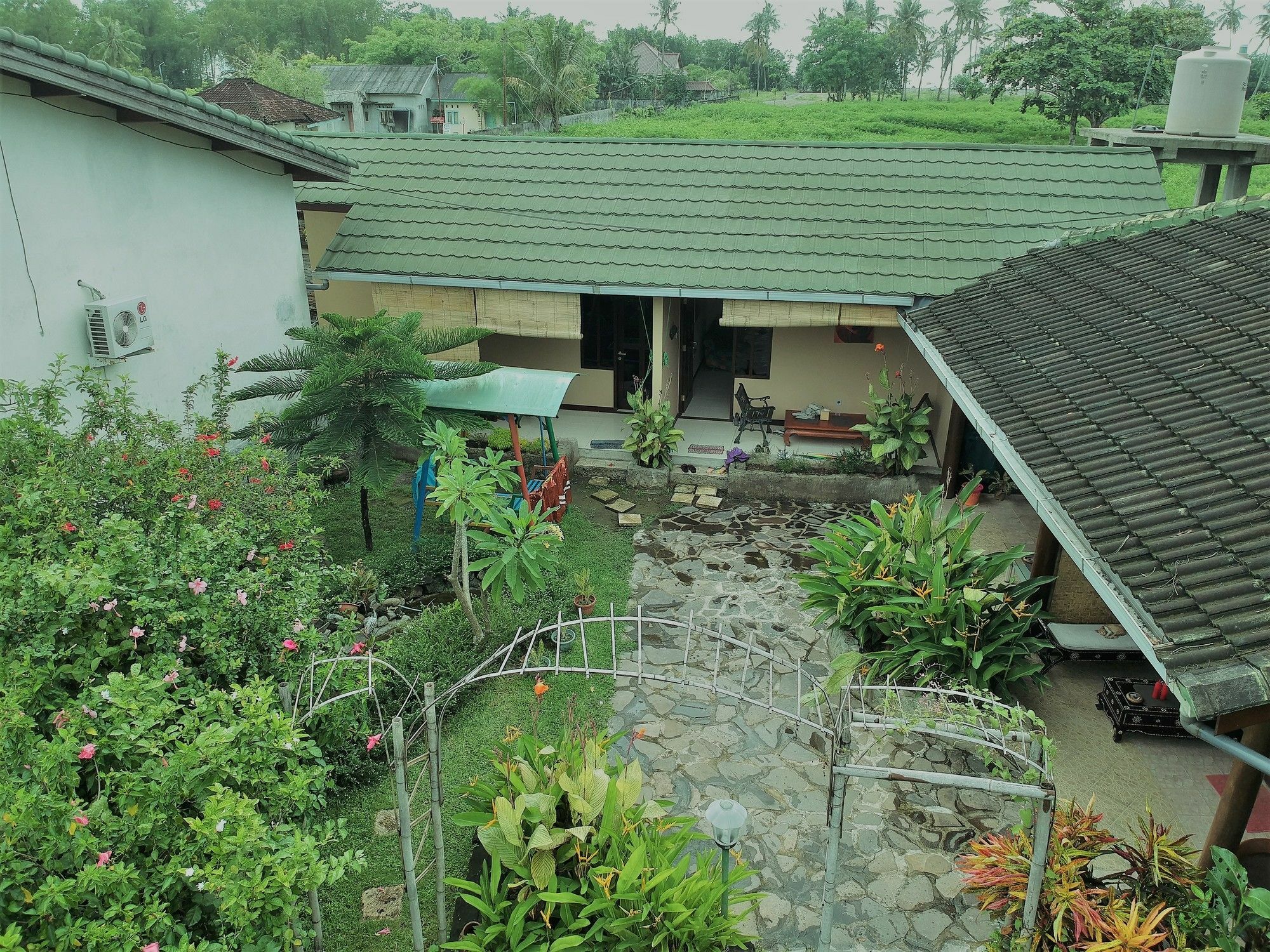 Villa Yukie Senggigi Montongbuwoh Exterior foto